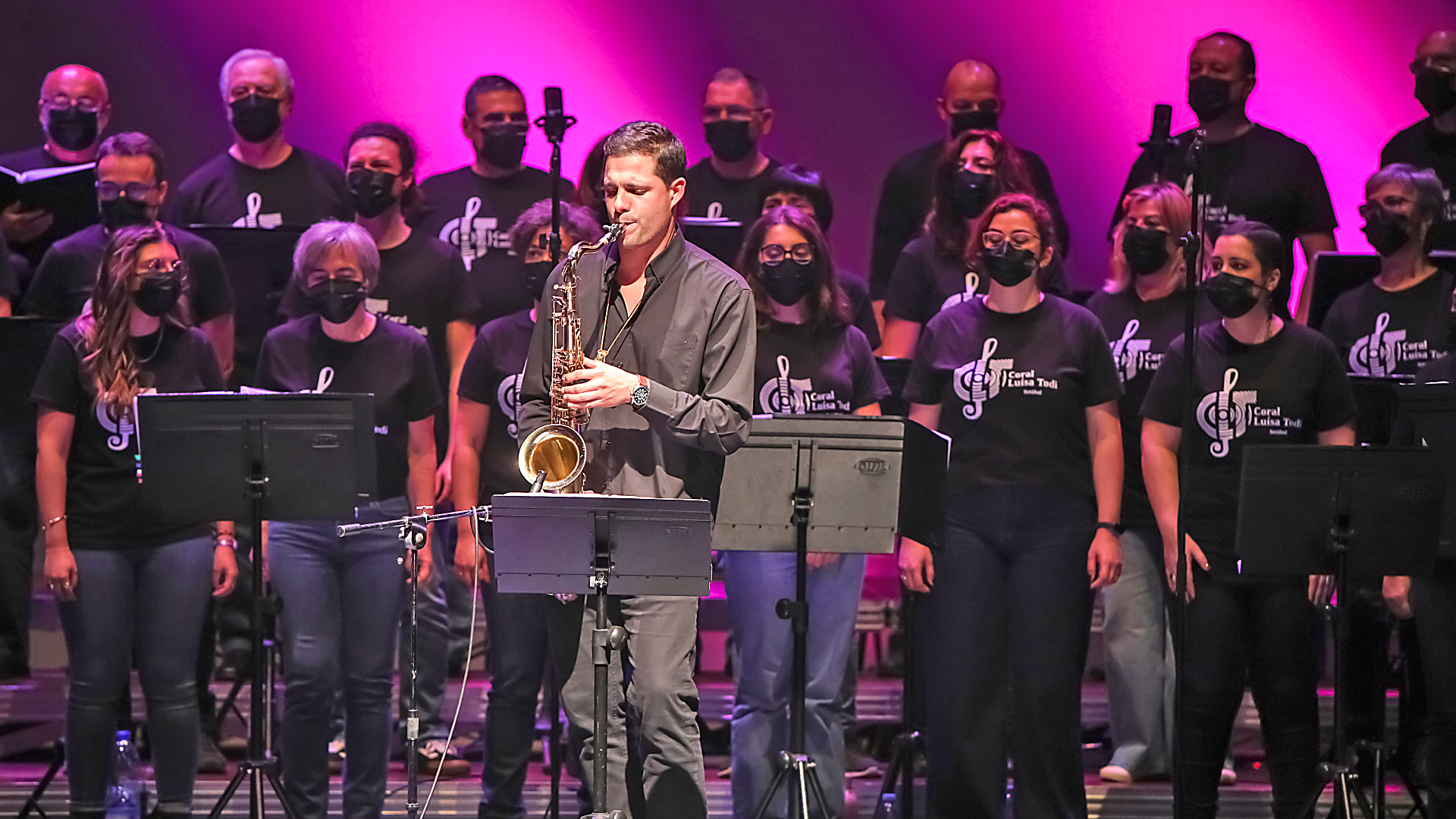 Concerto: “Em Português” - Coral Luísa Todi convida Nuno Guerreiro