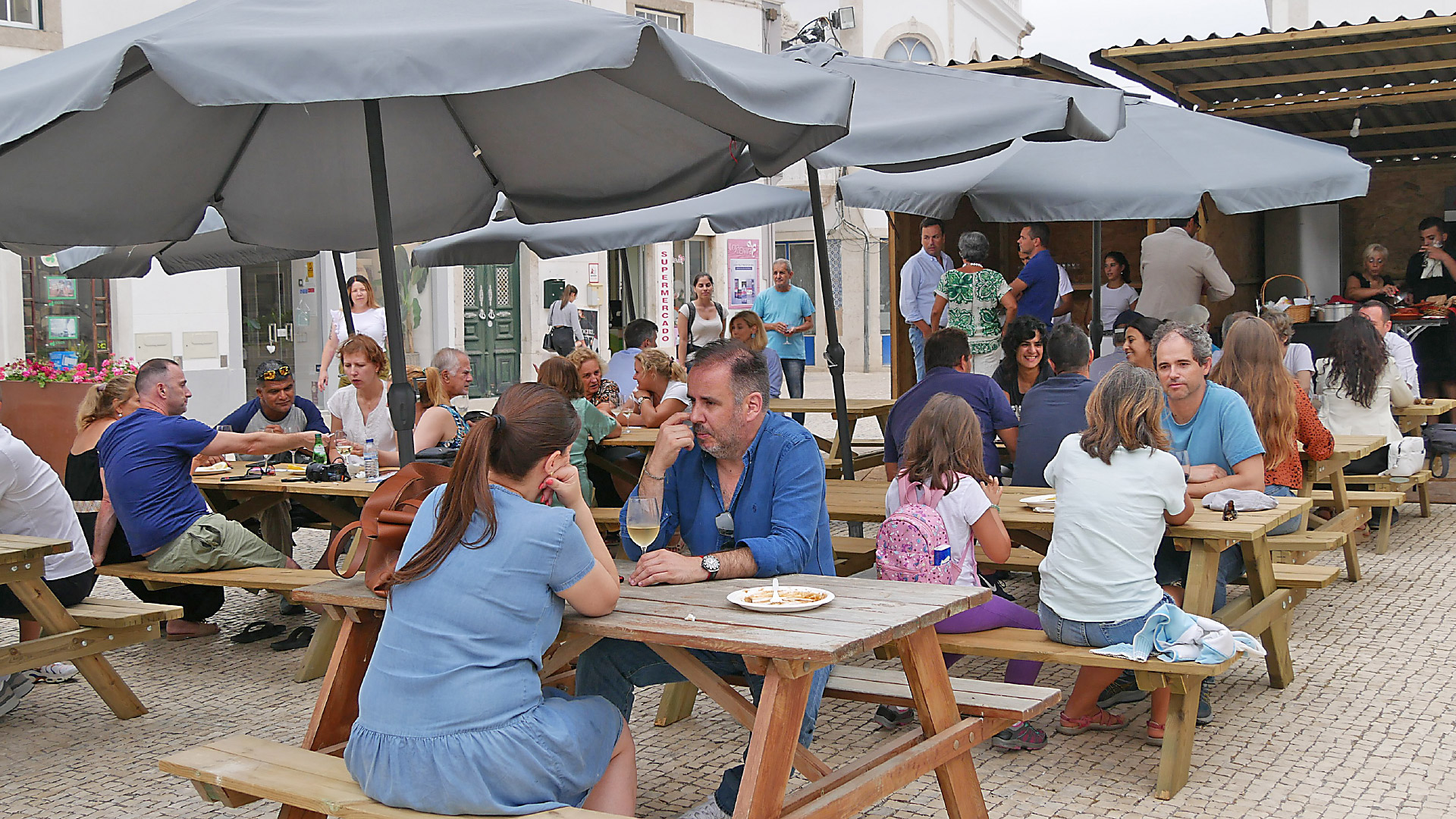 “Vinhos A.Gosto” voltou a animar finais de tarde no Largo de S. Pedro