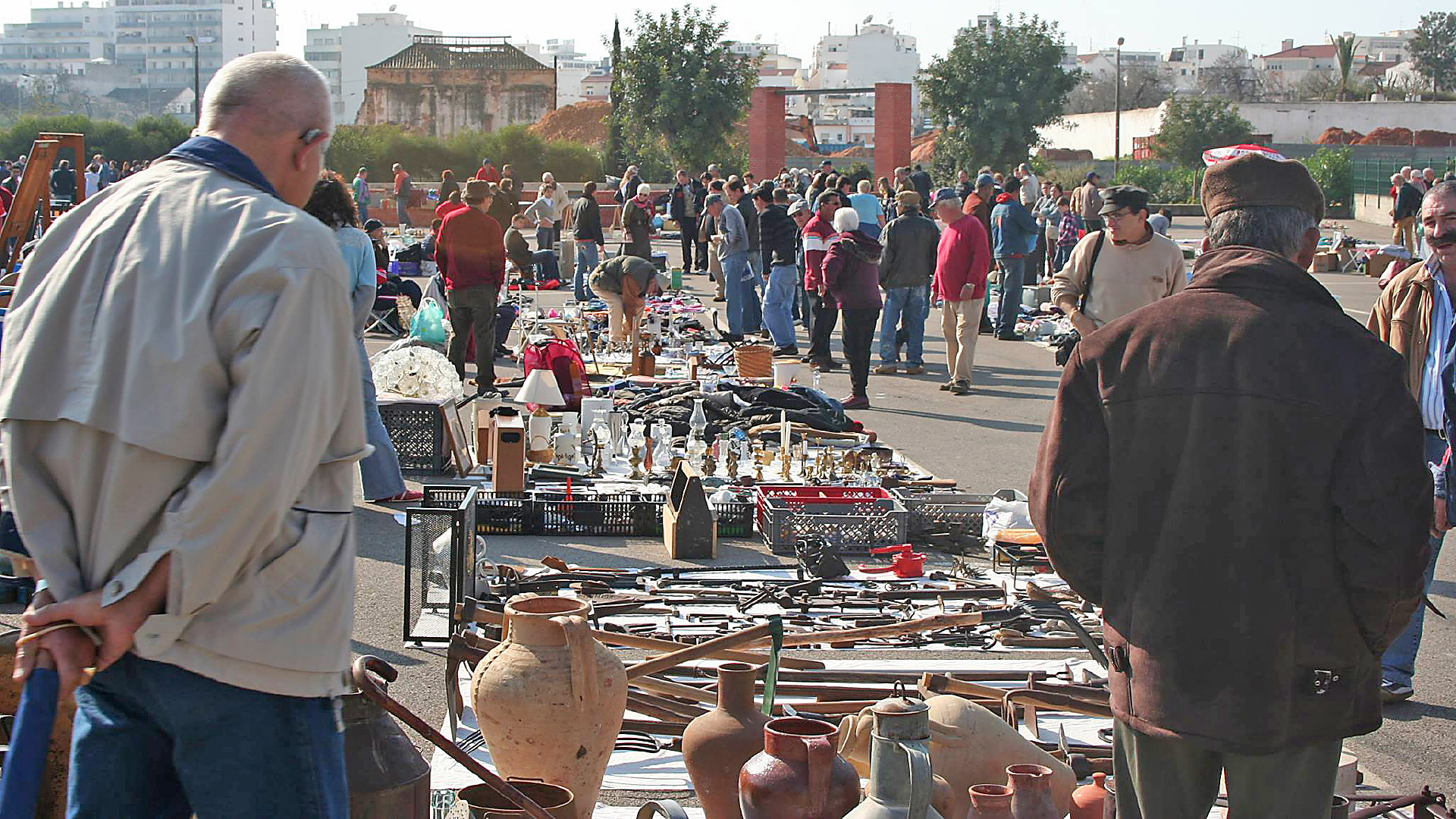 Feira de velharias, de 5 e 19 de março, na zona ribeirinha de Portimão