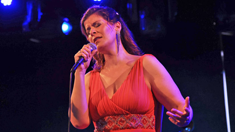 Jaqueline Carvalho celebra 35 anos de fado no Casino Estoril